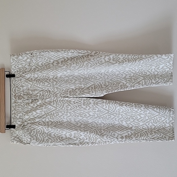 Chico's Platinum Denim White Tan Ikat Print Size 16 - Picture 1 of 6
